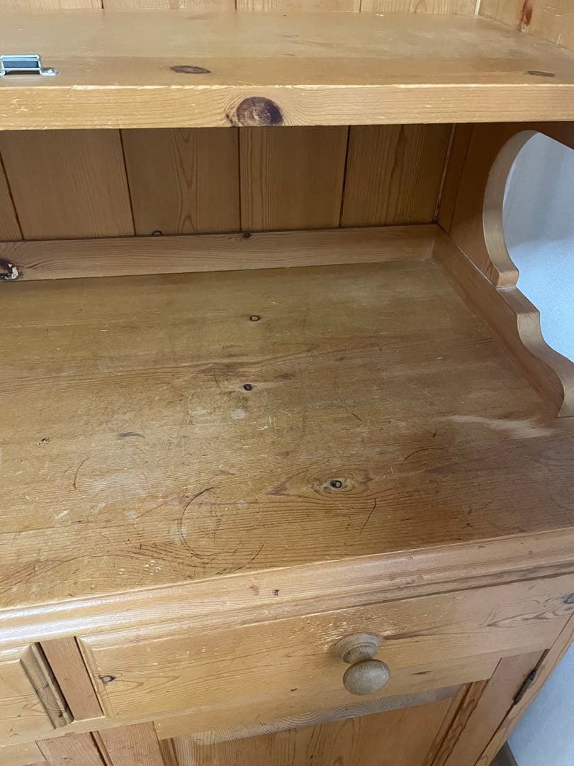 ペニーワイズ⭐︎木製ガラス扉キャビネット⭐︎パイン無垢材