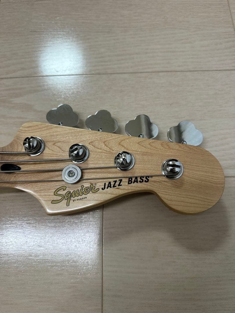 ベース Fender Squier Jazz Bass