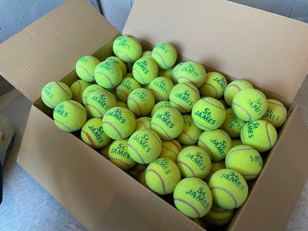 かえで様12月25日開封　即日発送　中古硬式テニスボール200球