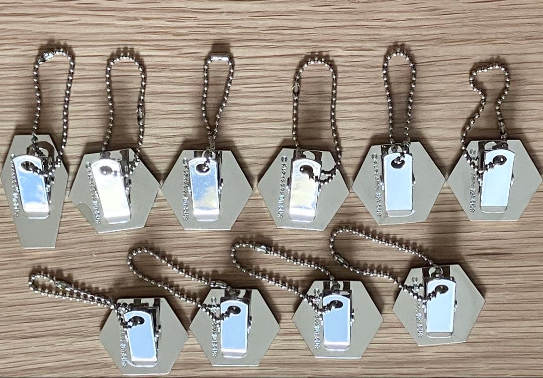 ギルティクラウン ビジュアルクリップ キーチェーン バッジ 全10種 楪いのり