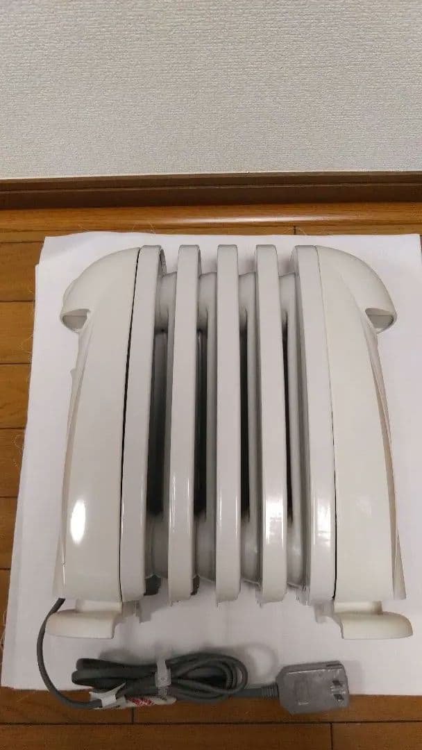 しろ デロンギ DeLonghi TRN0505JS オイルヒーター