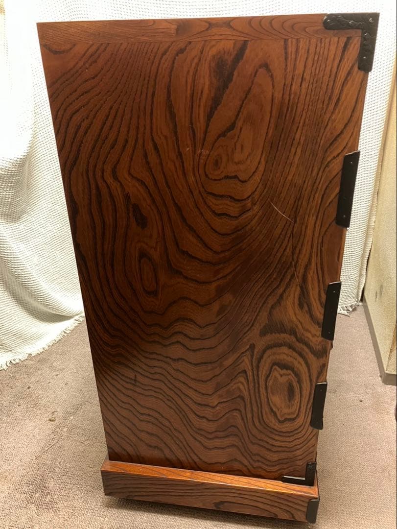 岩谷堂箪笥　南部鉄器