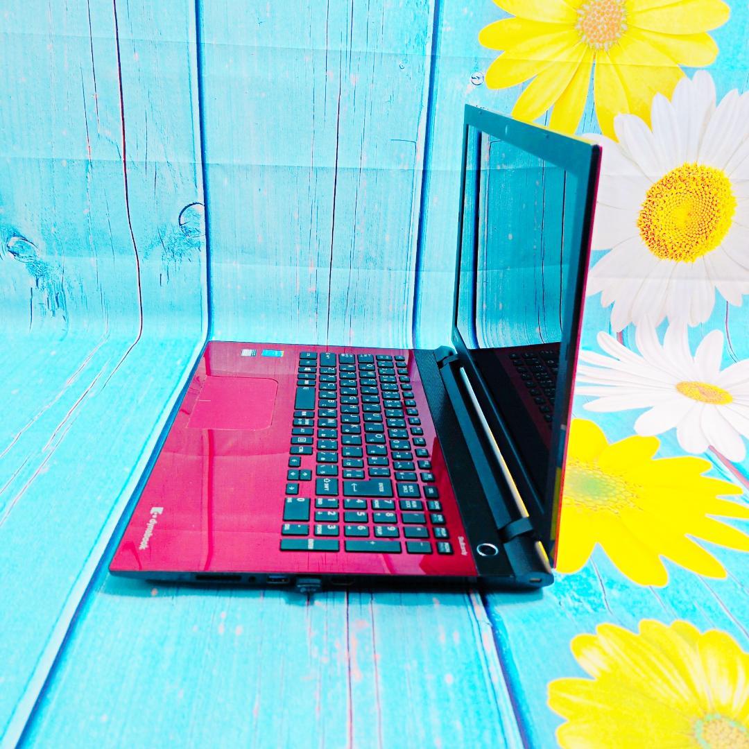 爆速SSD✨Windows11✨赤いノートパソコン 薄型dynabook カメラ