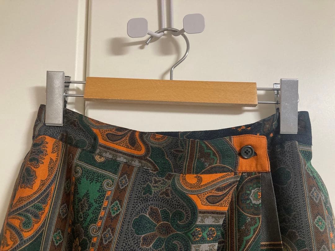 新品同　エトロ　ETRO スカート 膝丈　渋グリーン　シルク混　ペイズリー　M