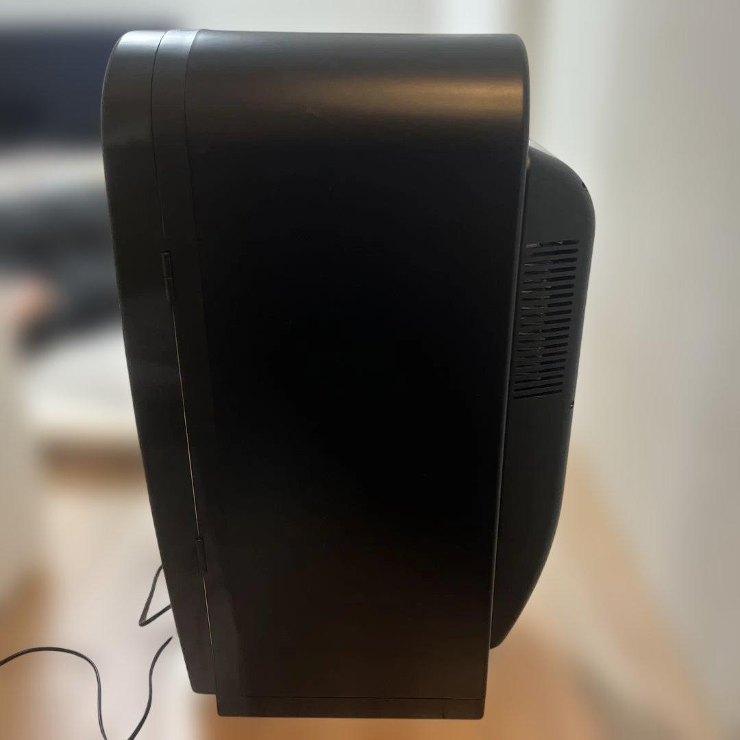 アーモンドアイG1７勝記念　自動販売機型保冷庫