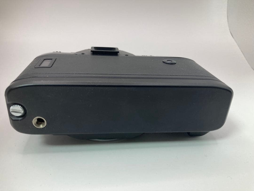 超美品Nikon F-501 フィルム一眼レフカメラ