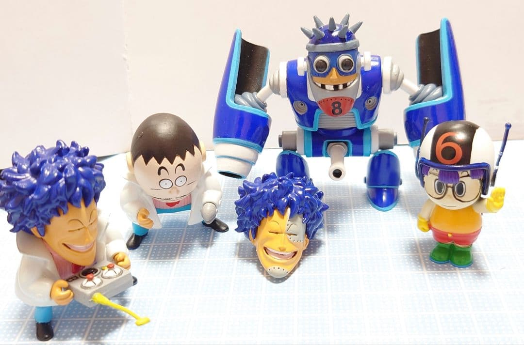 Dr.スランプ　アラレちゃん　マシリト　ロボ　フィギュア　キャラメルマン8号