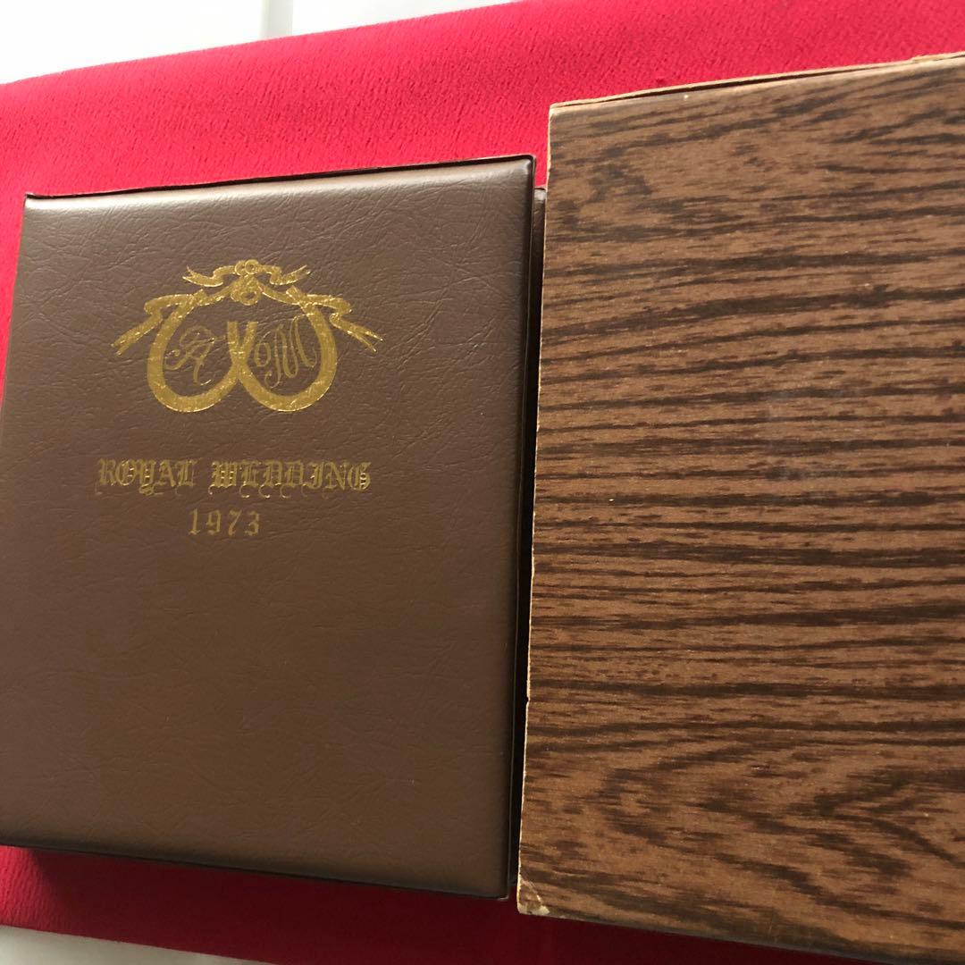 昭和４８年　アン王女（エリザベス2世の長女）御成婚記念の各国切手アルバム３７ケ国