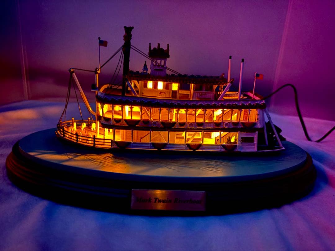 オルショウスキー 蒸気船マークトウェイン号 TDL50周年記念 フィギュア