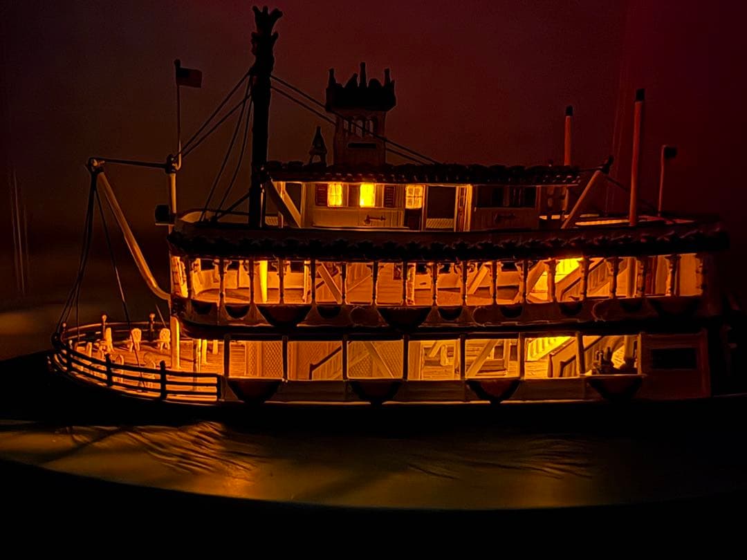 オルショウスキー 蒸気船マークトウェイン号 TDL50周年記念 フィギュア