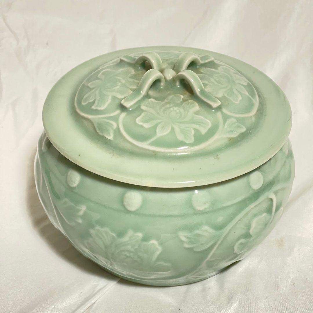 中国 龍泉窯 浮牡丹 牡丹紋 青磁 水差し 茶道具 唐草 古道具