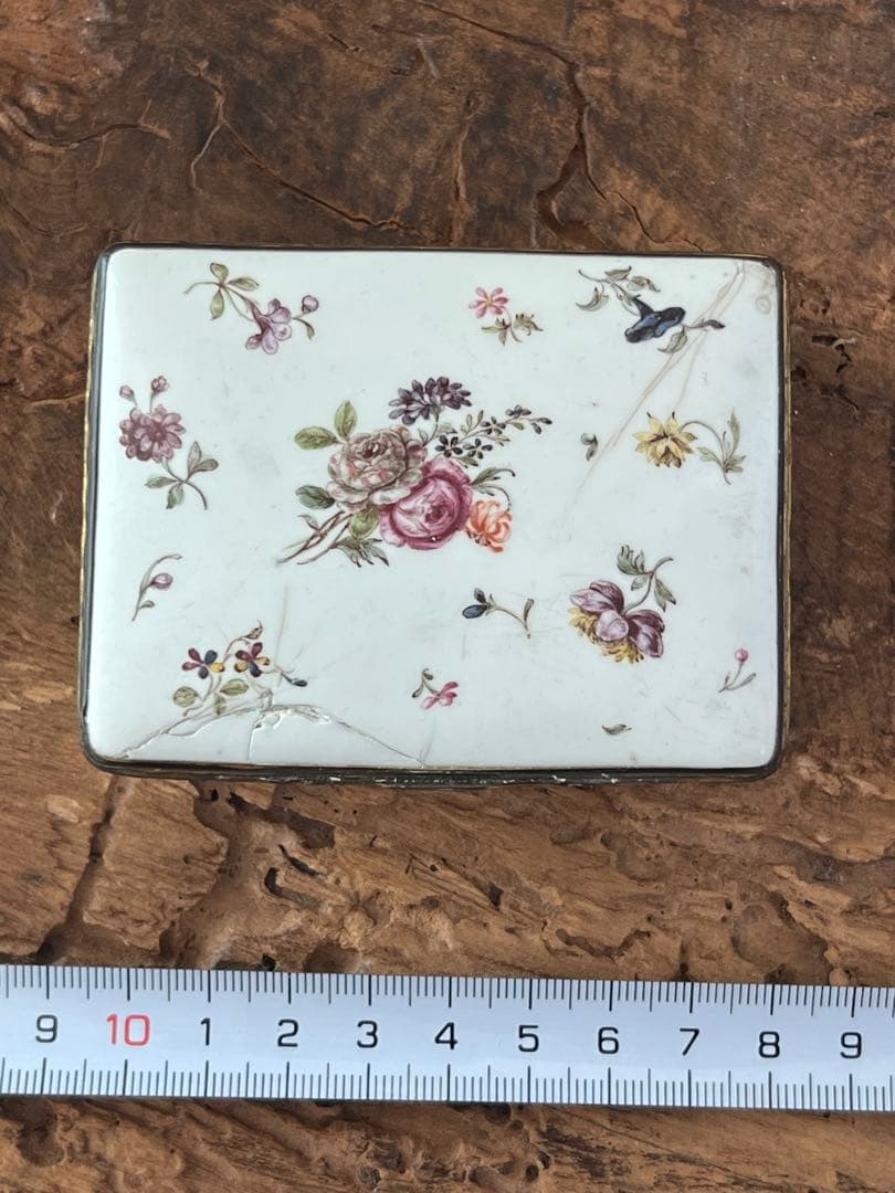 ヨーロッパのアンティーク小箱