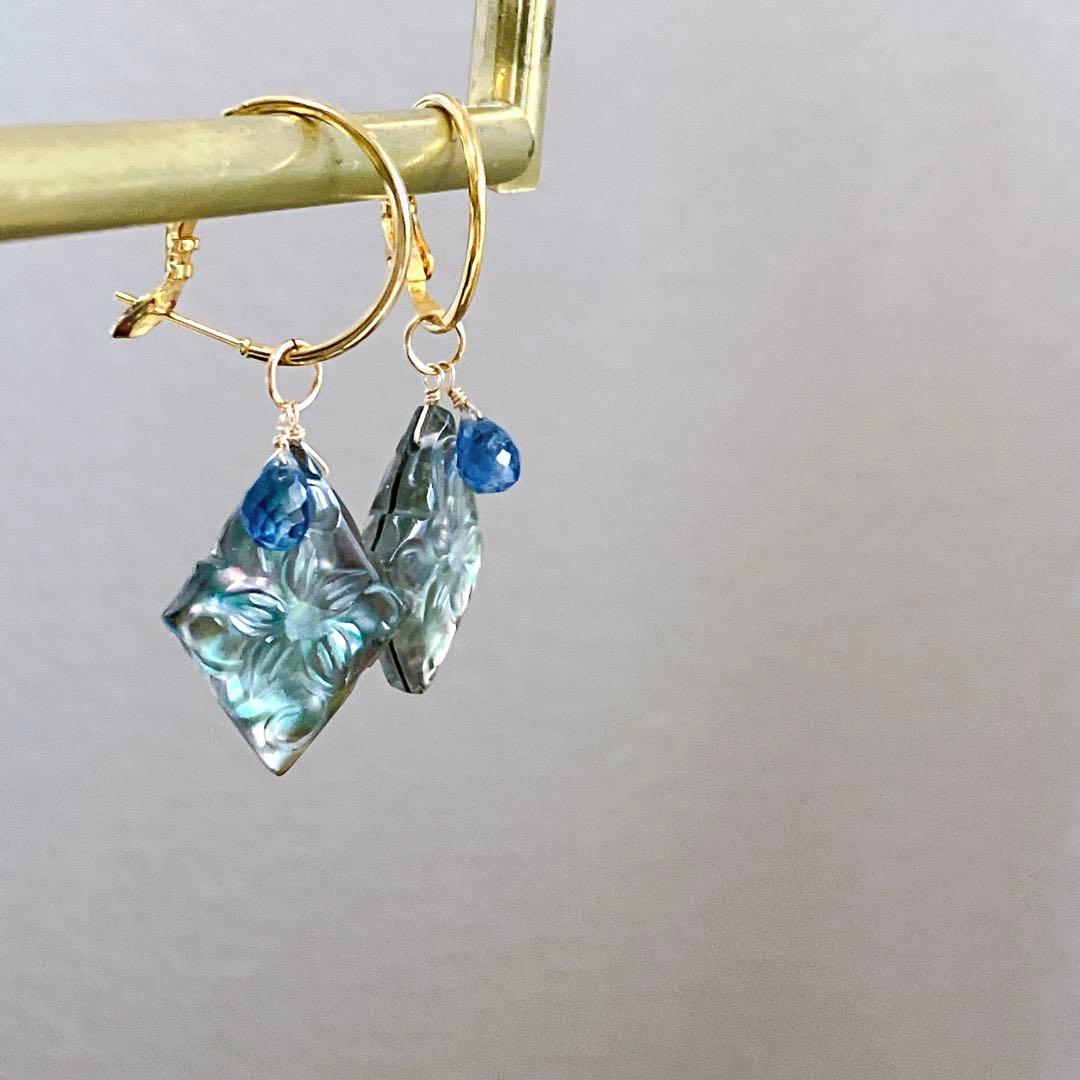 マルモ◆水晶×黒蝶貝トリプレットストーンチャーム✧カイヤナイト