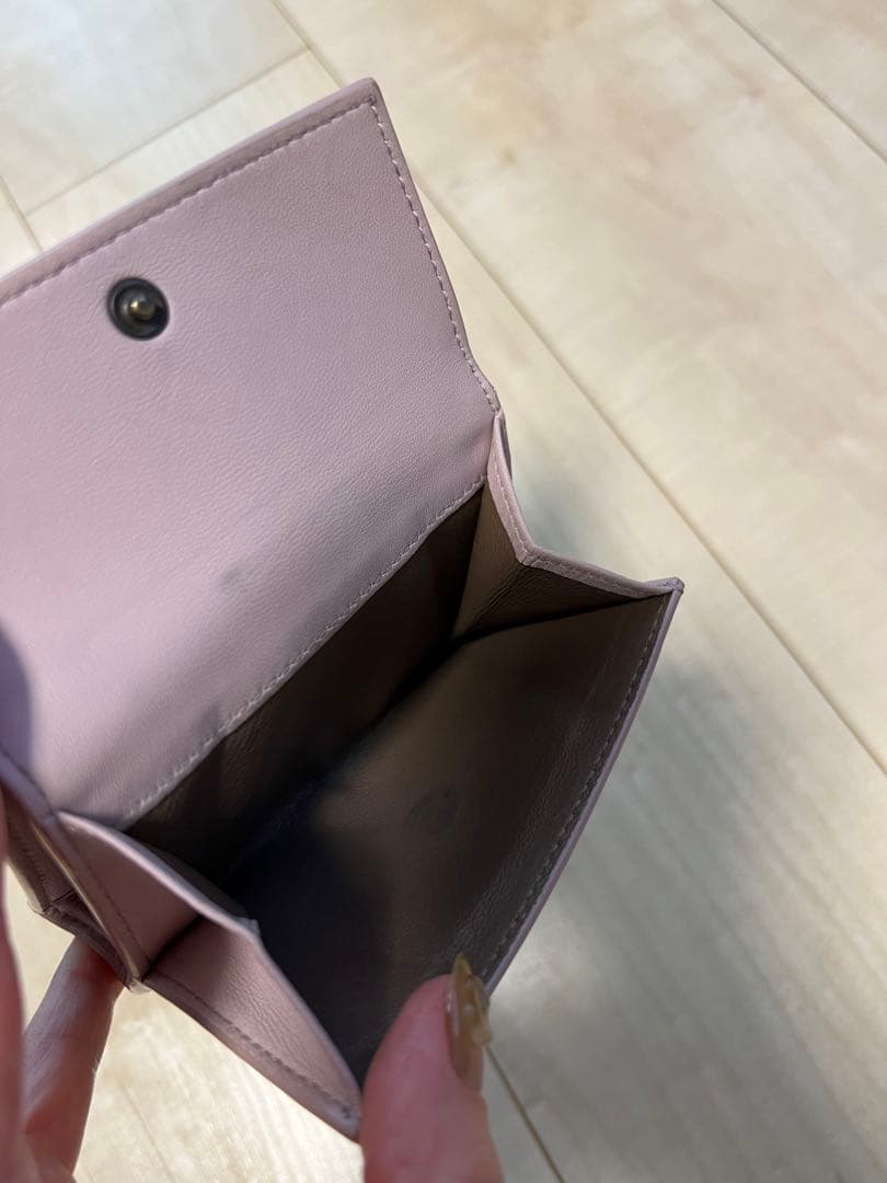【美品】BOTTEGA VENETA ボッテガヴェネタ　2つ折り財布　薄いピンク