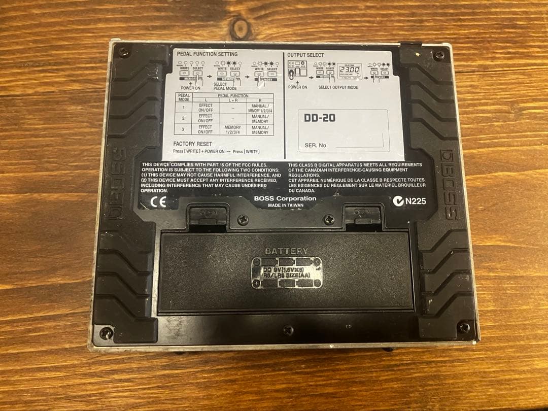 BOSS DD-20 ギガディレイ