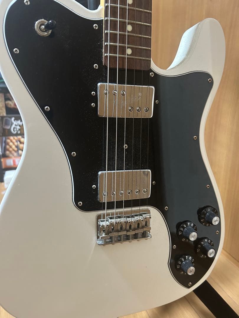 ギター Fender MIJ Hybrid Telecaster Deluxe
