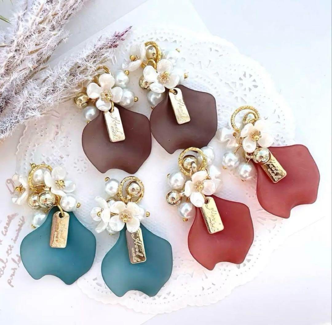 ☆*:.。.ミーコ.。.:*☆/ハンドメイドビーズチャーム