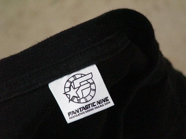 60832 FANTASTIC NINE 重ね着ロンT　黒ｘ白