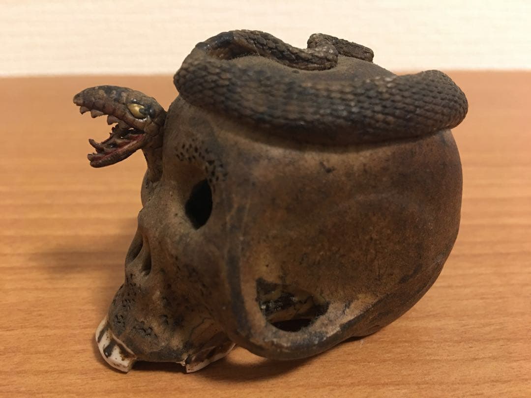 時代物 蛇と髑髏