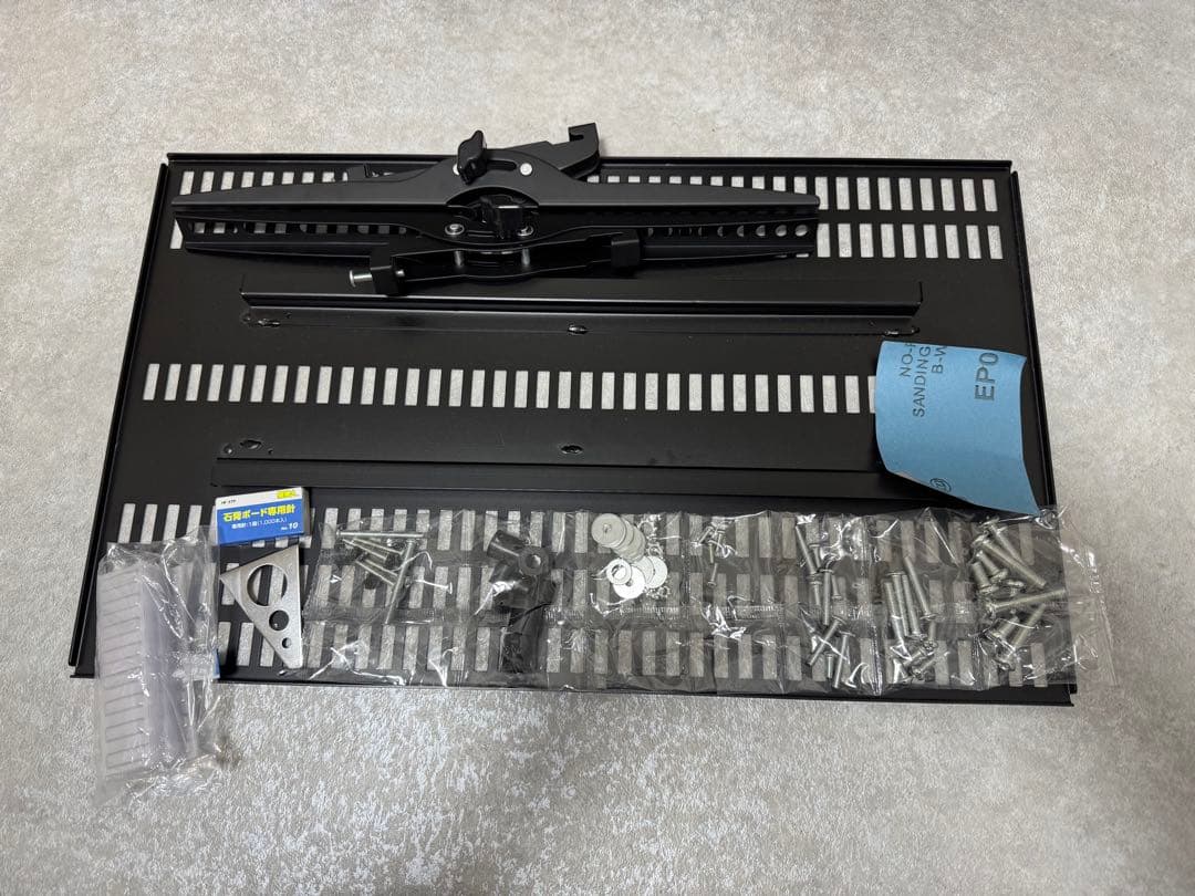 TI200 Mサイズ 壁美人　37-47型