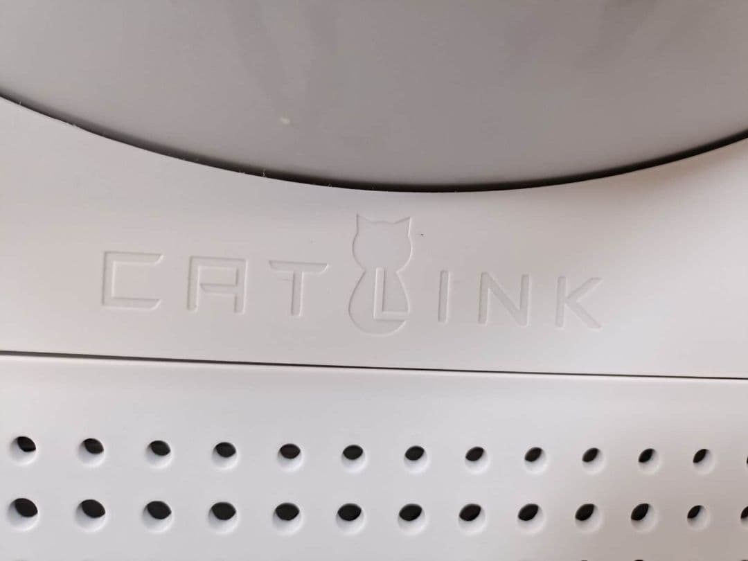 自動猫トイレ ホワイト 円形デザイン