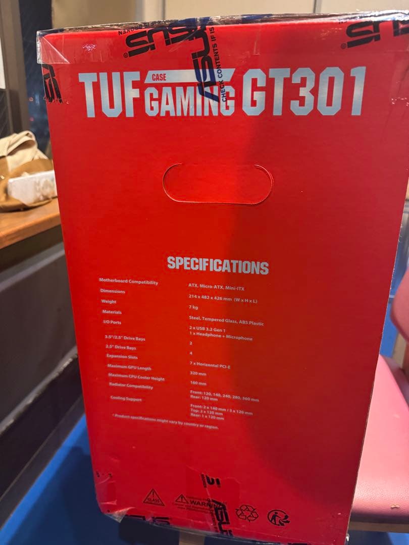 ASUS TUF Gaming GT301 ザクII エディション　PCケース