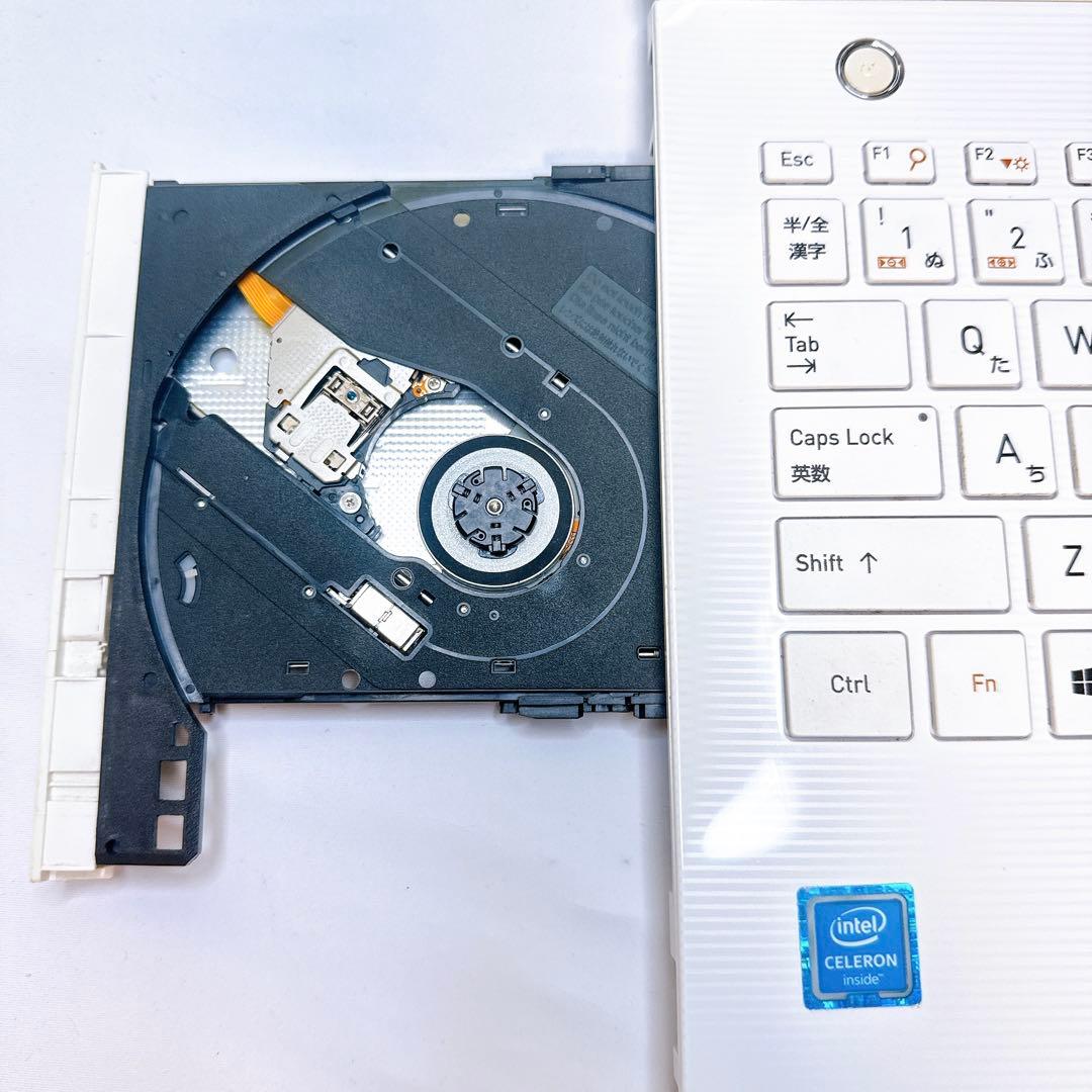 可愛い❤️東芝ダイナブック❤️ホワイトノート❤️ネットや事務に❤️インスタや動画編集も❤️