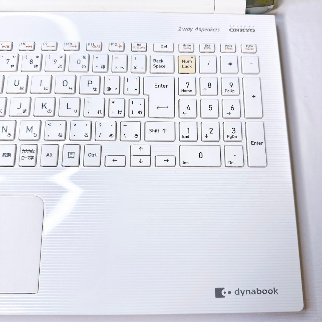 可愛い❤️東芝ダイナブック❤️ホワイトノート❤️ネットや事務に❤️インスタや動画編集も❤️