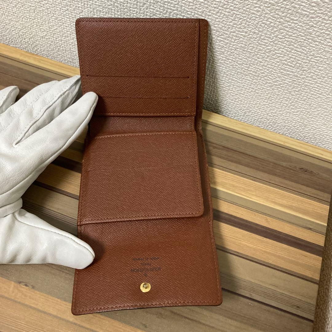 ルイビトン 三つ折り 財布。