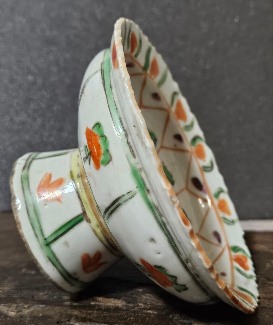 【本物保証❗】15～17世紀　ベトナム古陶磁器　古安南　紅安南　草花文様　高付皿