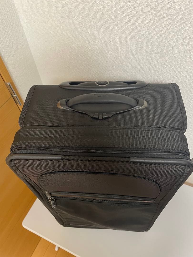 TUMI ブラック キャリーケース　22022D4