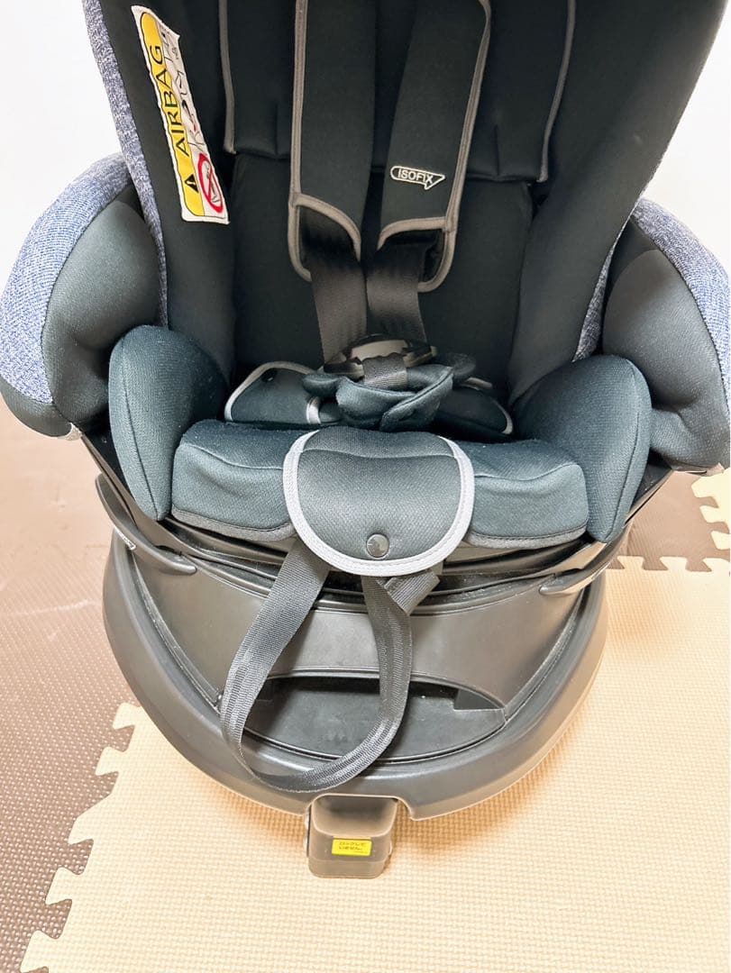 美品✨️Aprica フラディア　グロウ　ISOFIX ブラック　チャイルドシート