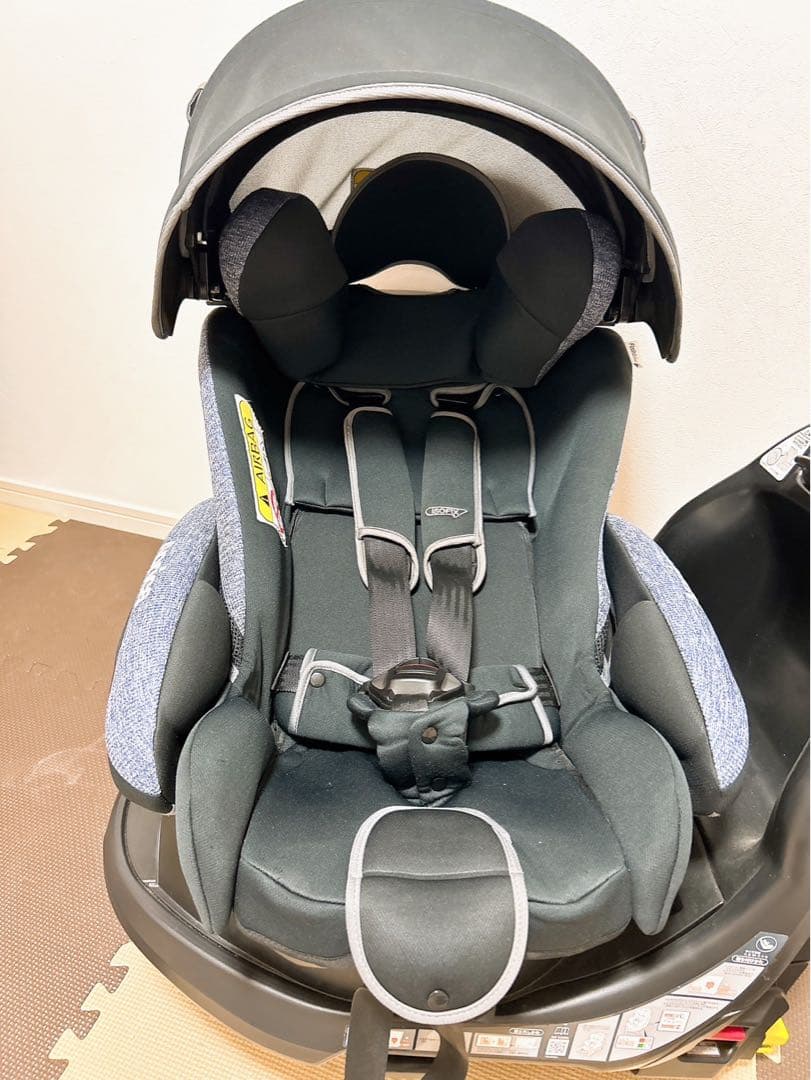 美品✨️Aprica フラディア　グロウ　ISOFIX ブラック　チャイルドシート