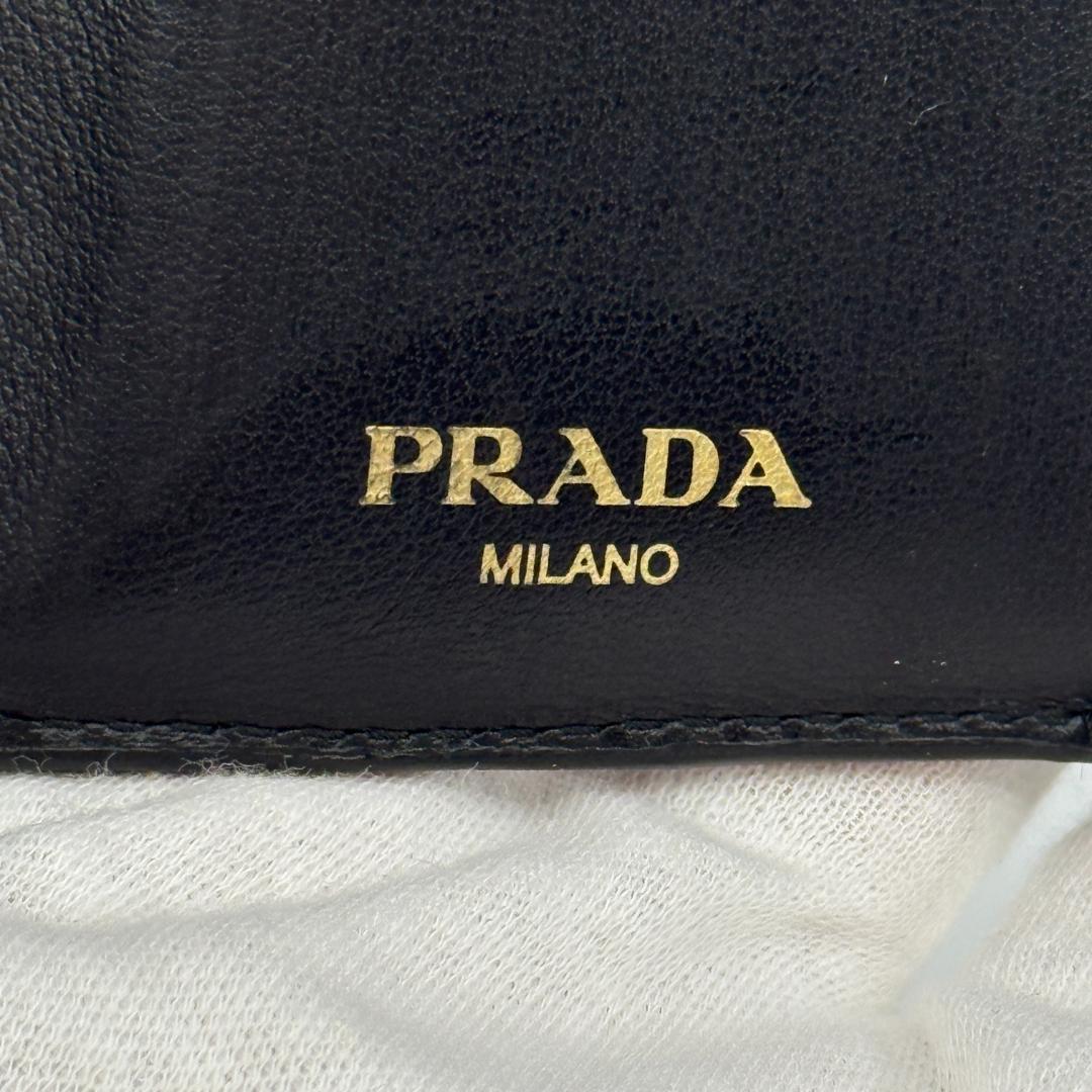 美品 PRADA ブラック 三つ折り財布 プラダ