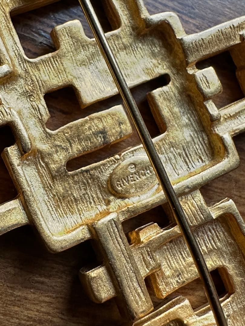 超希少デザイン GIVENCHY ヴィンテージ 特大 ブローチ