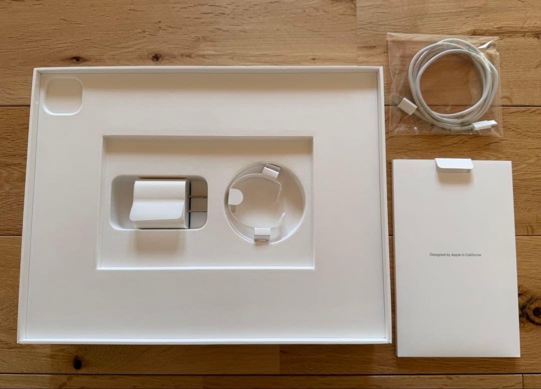 【極美品】iPad Pro 12.9インチ 第6世代 Wi-Fi専用ケース付