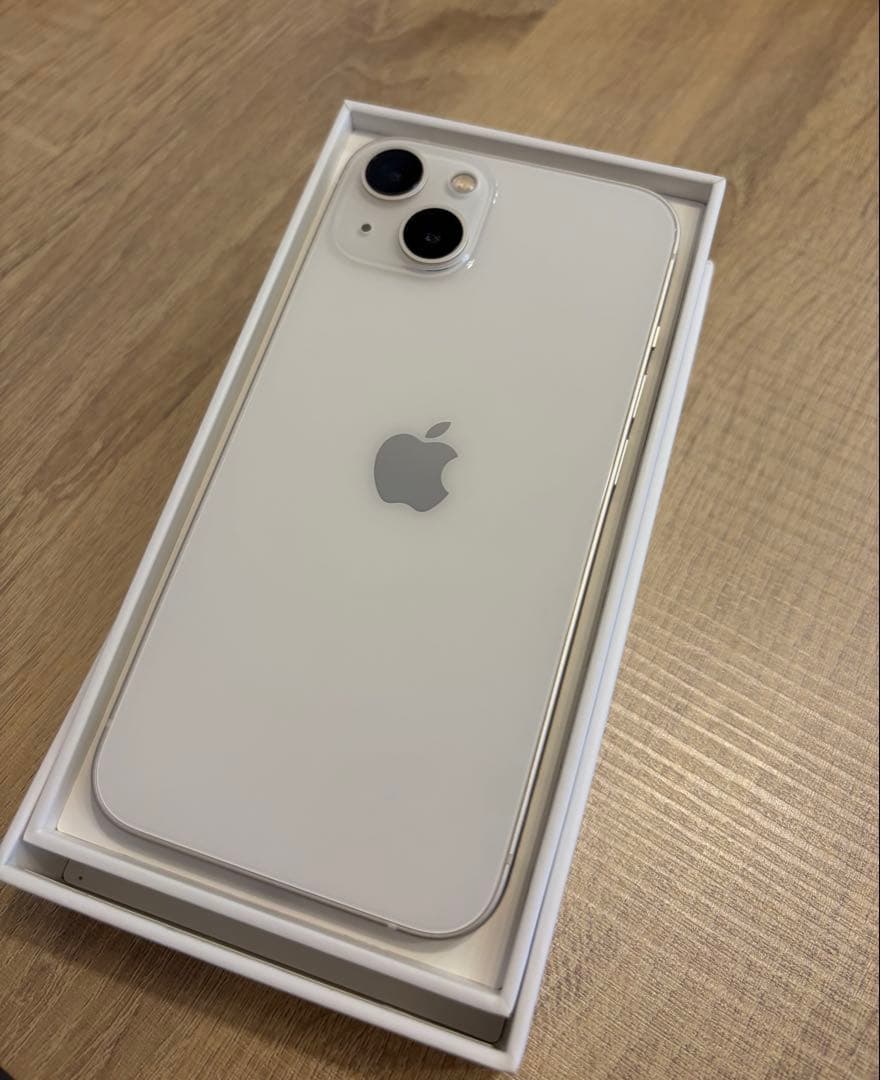 【美品】Apple iPhone 13 ホワイト 本体　箱付き