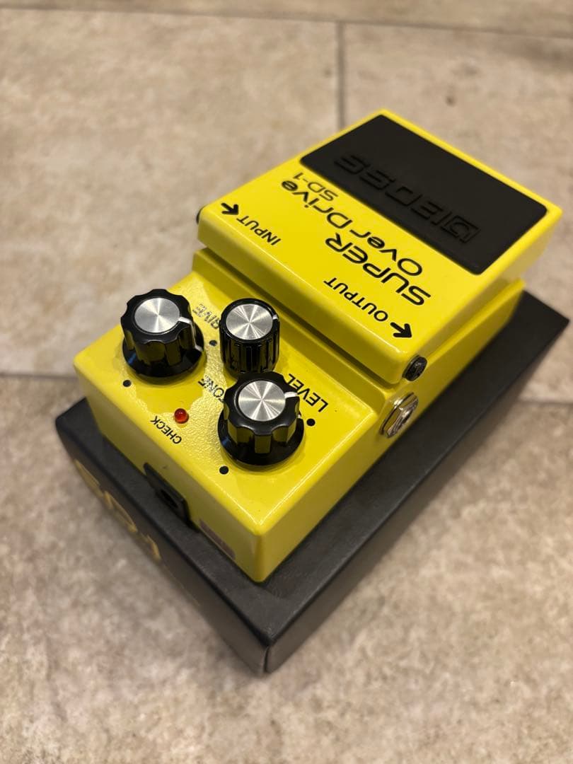 未使用に近い BOSS SD-1 スーパーオーバードライブ ギターエフェクター