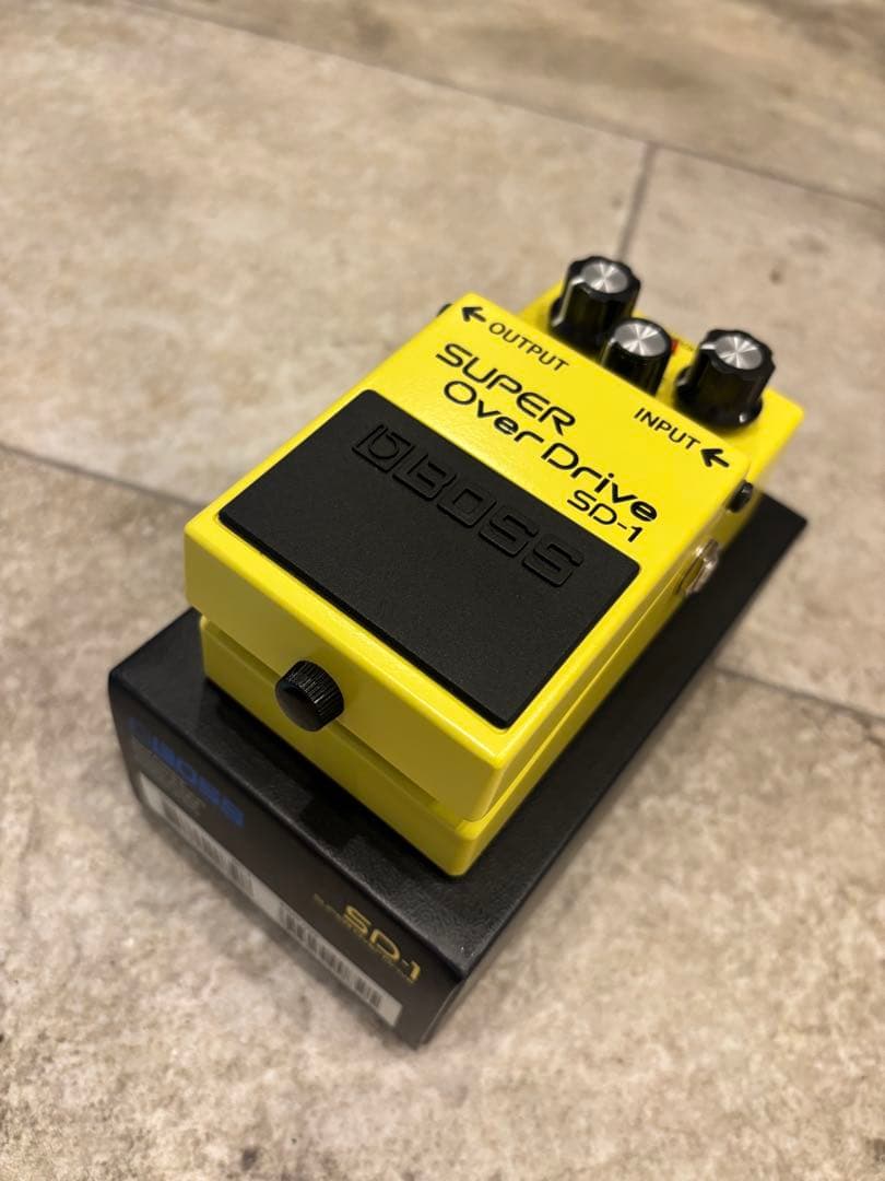 未使用に近い BOSS SD-1 スーパーオーバードライブ ギターエフェクター
