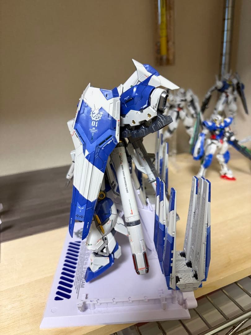 RG Hi-νガンダム チタニウムフィニッシュ　ハイニュー