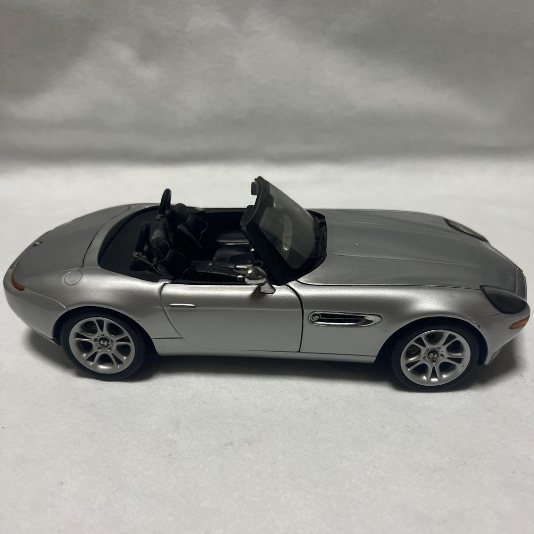 BMW Z8 1/18 模型