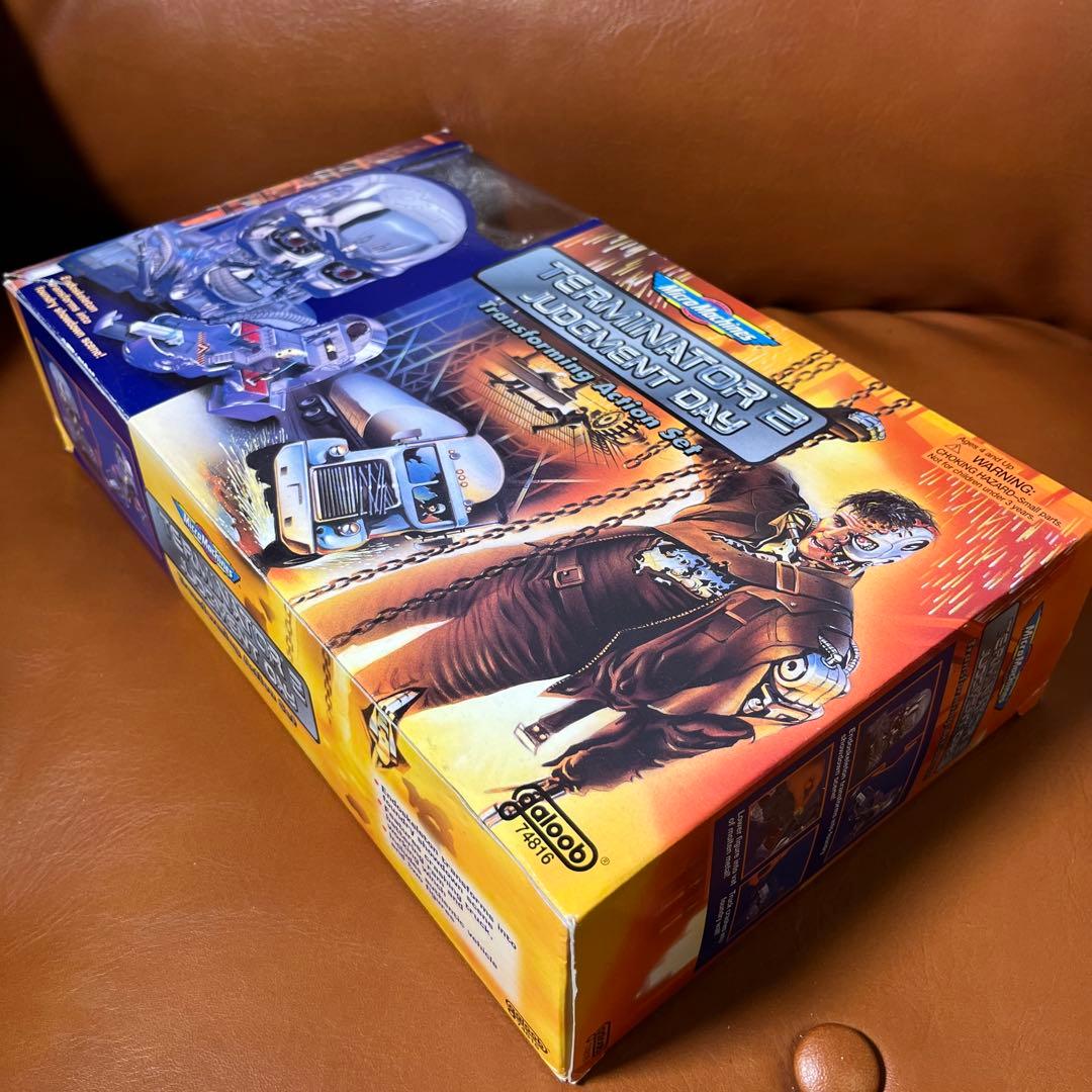 Galoob社 ターミネーター2 トランスフォーミング アクションセット