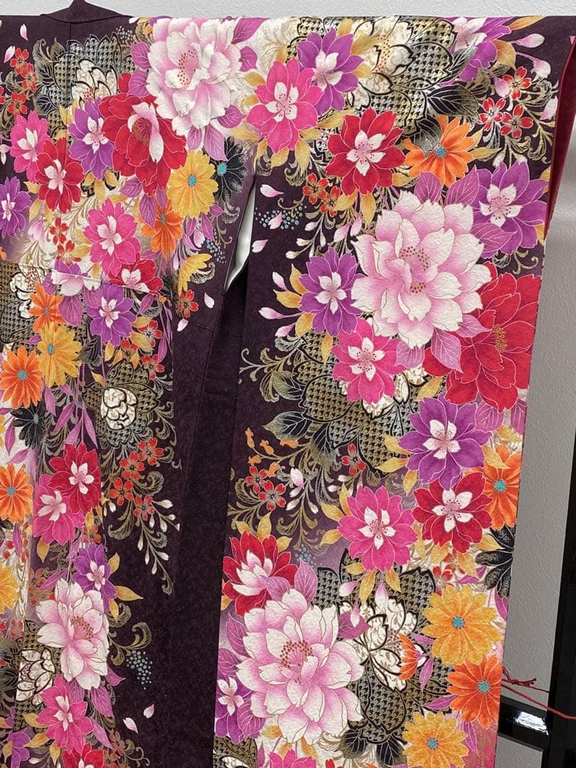 振袖 豪華 銀通し 刺繍 金彩 紋意匠 牡丹 身丈161cm パールトーン加工済