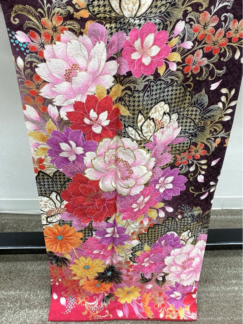 振袖 豪華 銀通し 刺繍 金彩 紋意匠 牡丹 身丈161cm パールトーン加工済