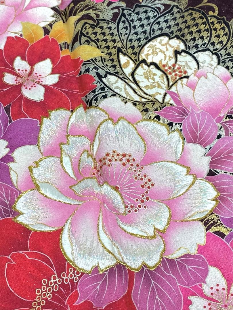 振袖 豪華 銀通し 刺繍 金彩 紋意匠 牡丹 身丈161cm パールトーン加工済