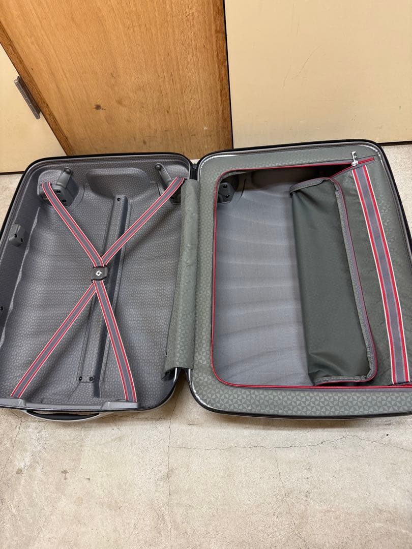 【最終値下】サムソナイト AERIAL 中型キャリーケース 4輪