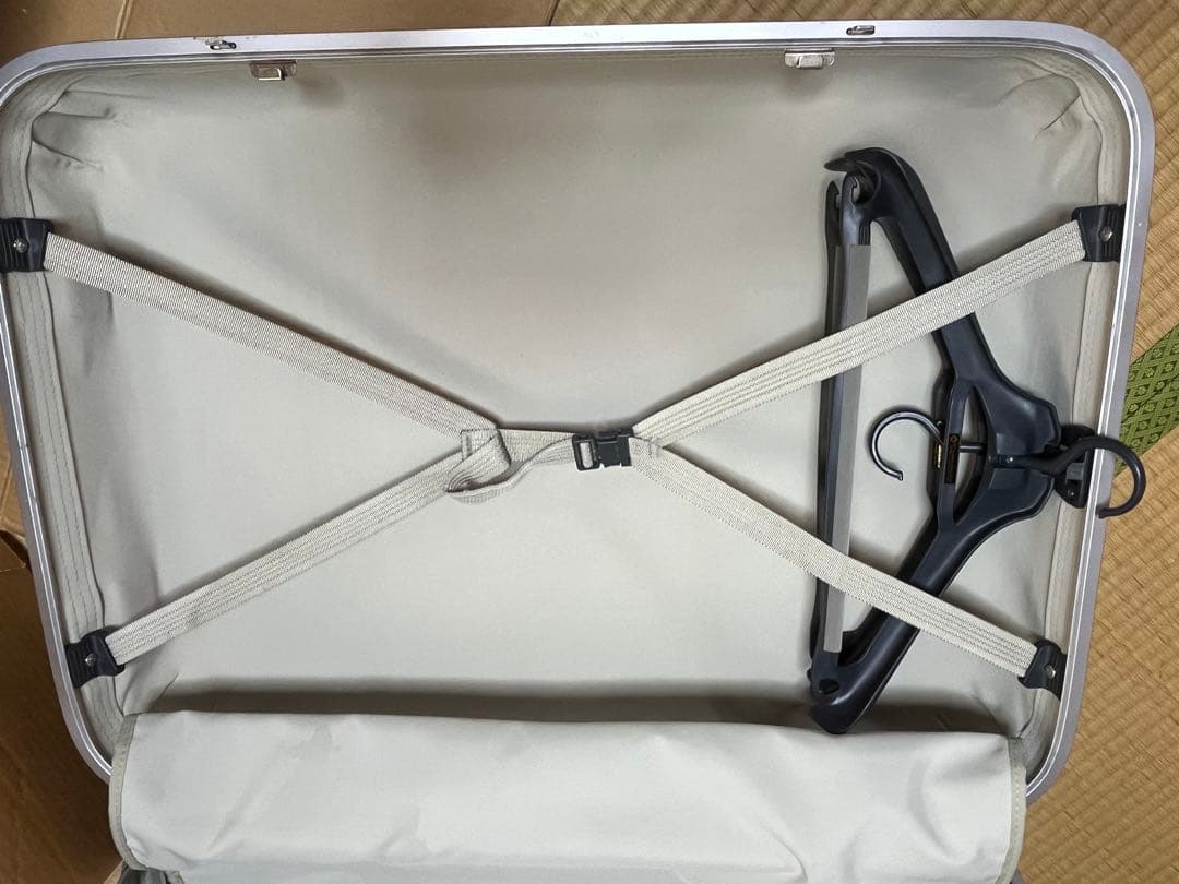 サムソナイト　samsonite スーツケース　82×59×28