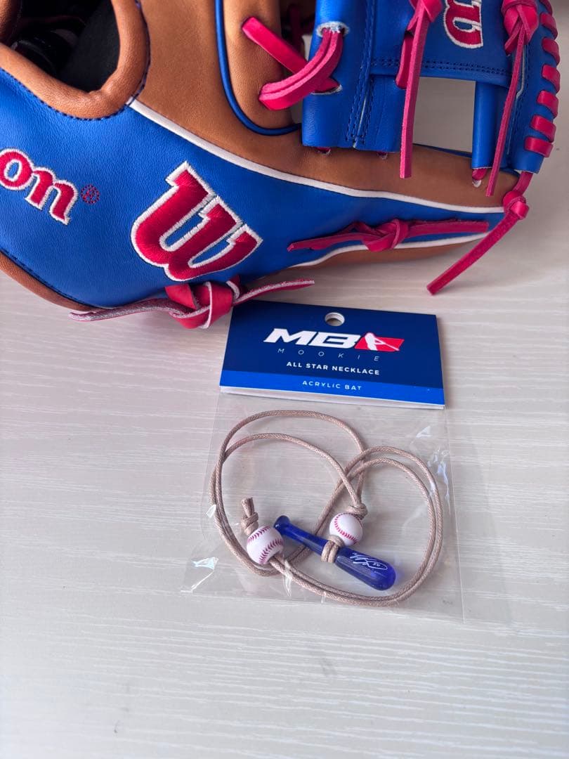 ミーちゃん様ムーキー•ベッツ　Allstar pieces ネックレス　アクリル