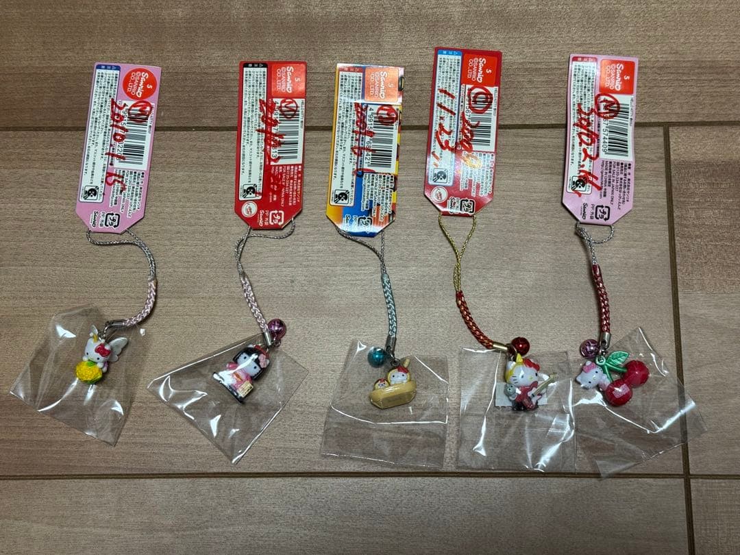 へ*可様 ハローキティ ご当地限定 根付け ストラップ 16個セット　新品未開封