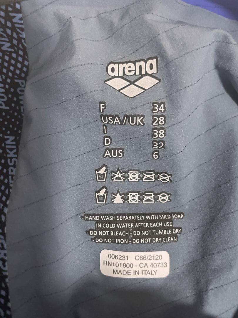 アリーナ競泳水着 POWERSKIN Mサイズ